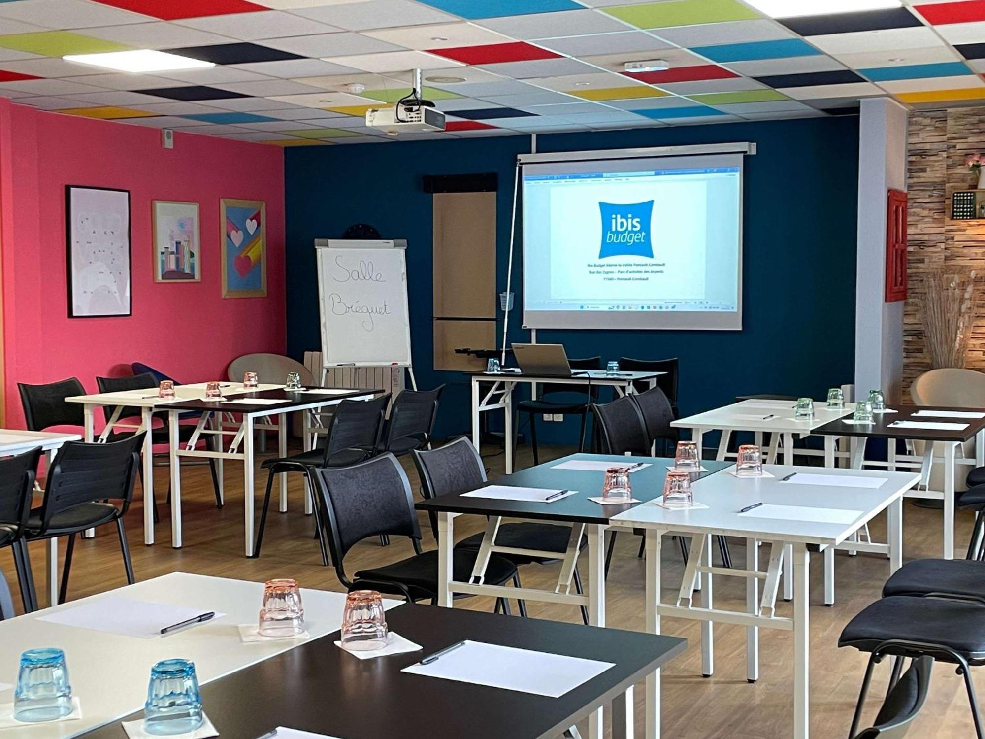 Ibis Budget Marne La Vallee Pontault Combault Zewnętrze zdjęcie