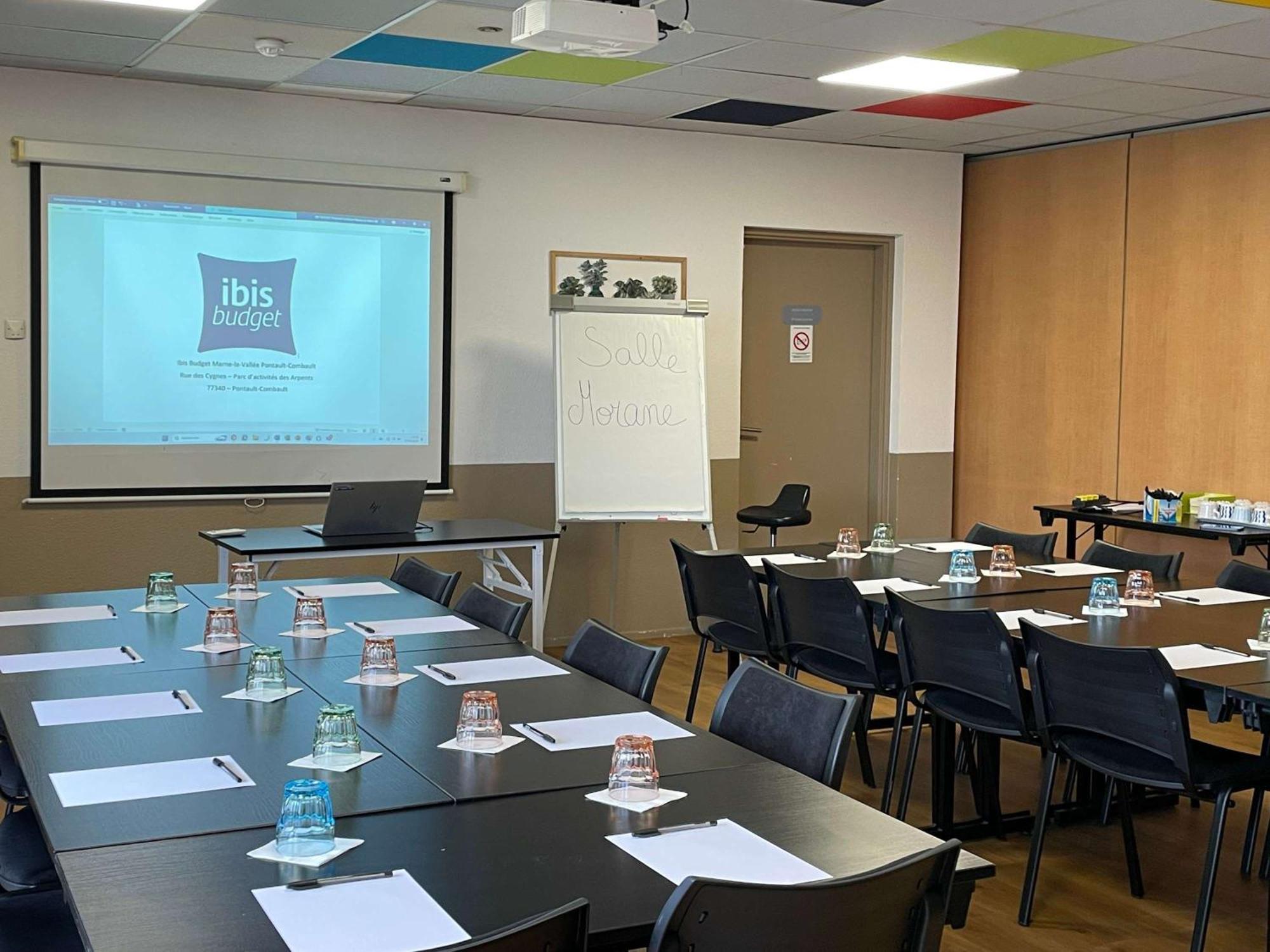 Ibis Budget Marne La Vallee Pontault Combault Zewnętrze zdjęcie