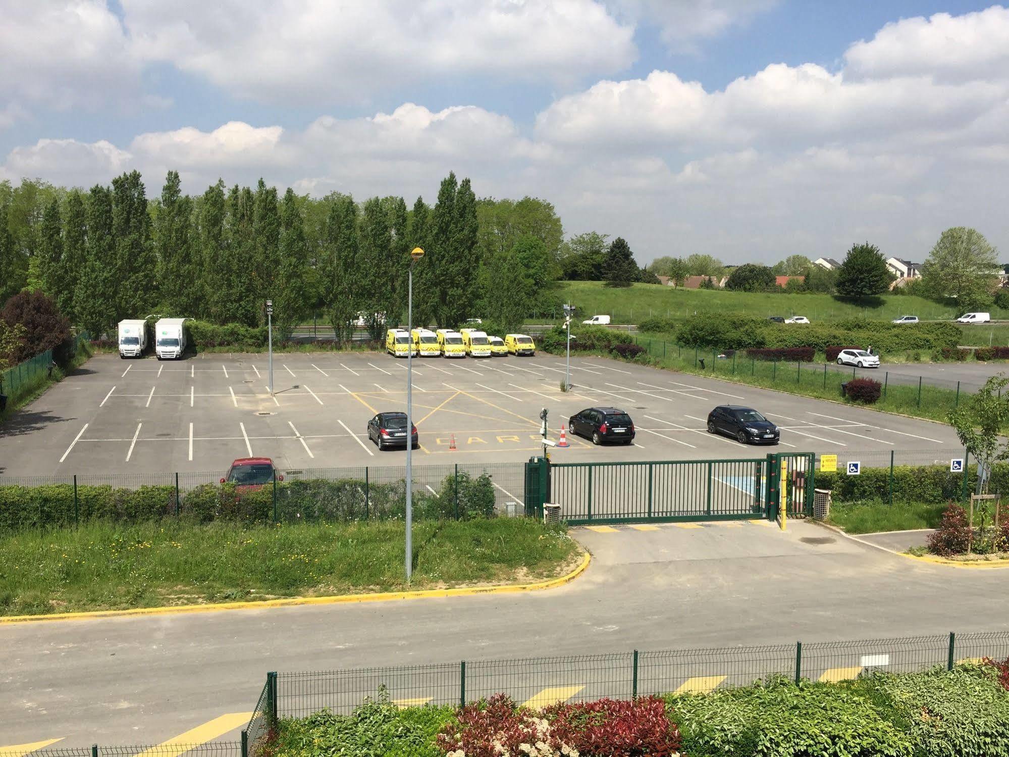 Ibis Budget Marne La Vallee Pontault Combault Zewnętrze zdjęcie
