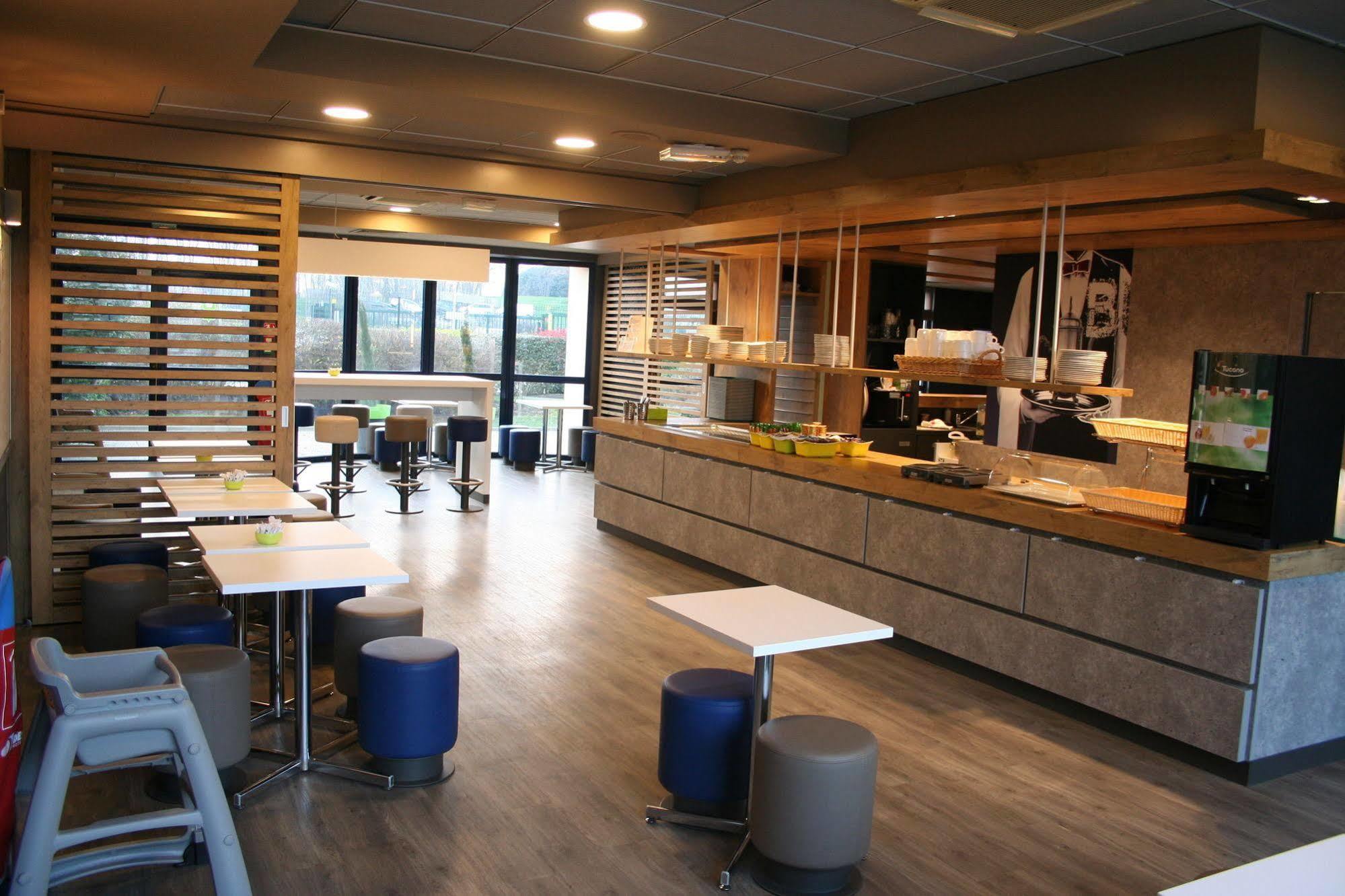 Ibis Budget Marne La Vallee Pontault Combault Zewnętrze zdjęcie
